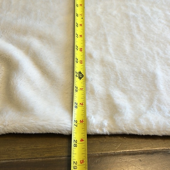 Pottery Barn Kids Faux Fur Blanket Neutral Gray Cream Taupe - Picture 5 of 5